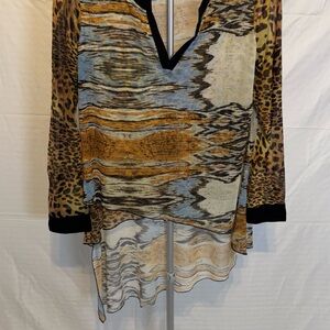 Dor Dor Couture Mixed-Print V-Neck Long Sleeve Blouse in Gold and Blue